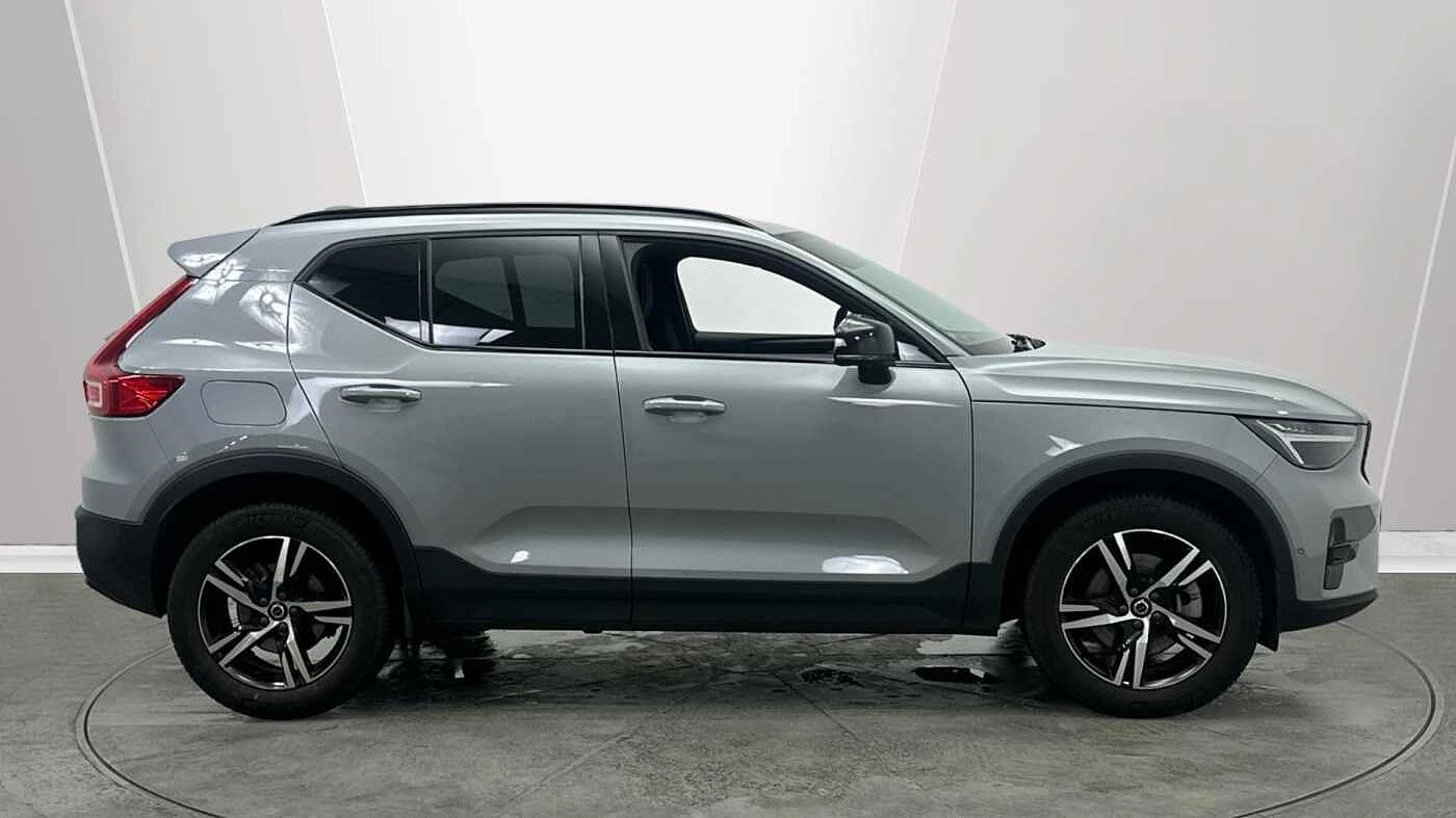 Volvo-XC40-image-2