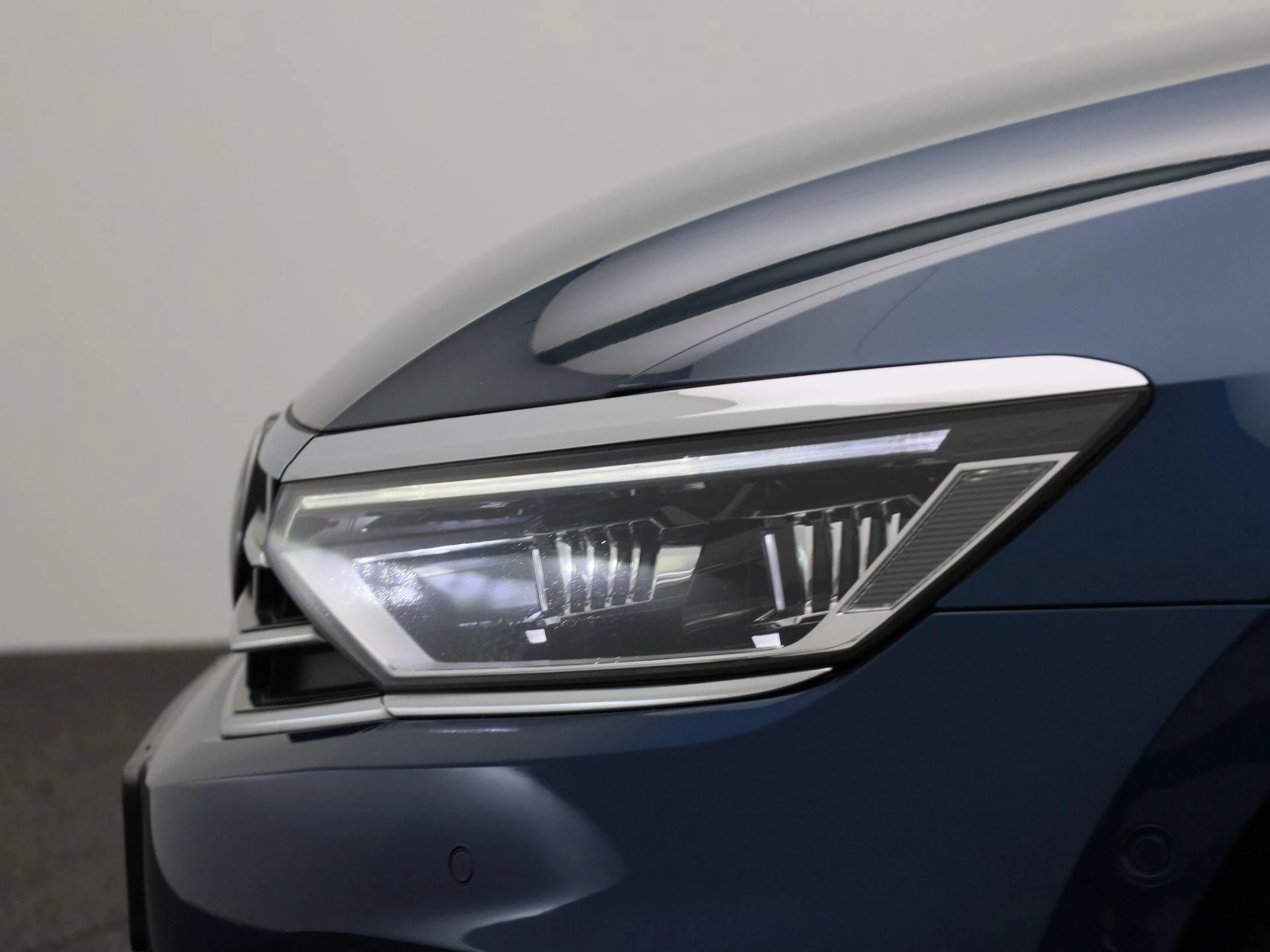 Volkswagen-Passat-image-15
