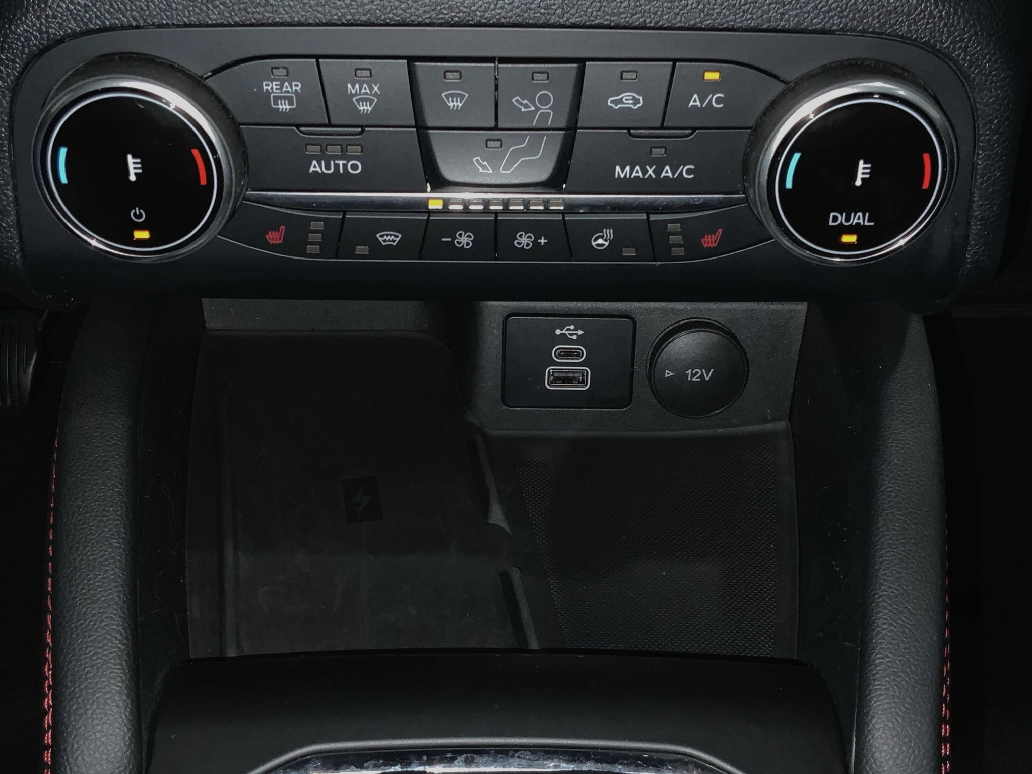 Ford Kuga ST-Line X*PANO*AHK*KAM*ACC*NAVI*SOUND-SYS. LED Pano SHZ 4xSHZ