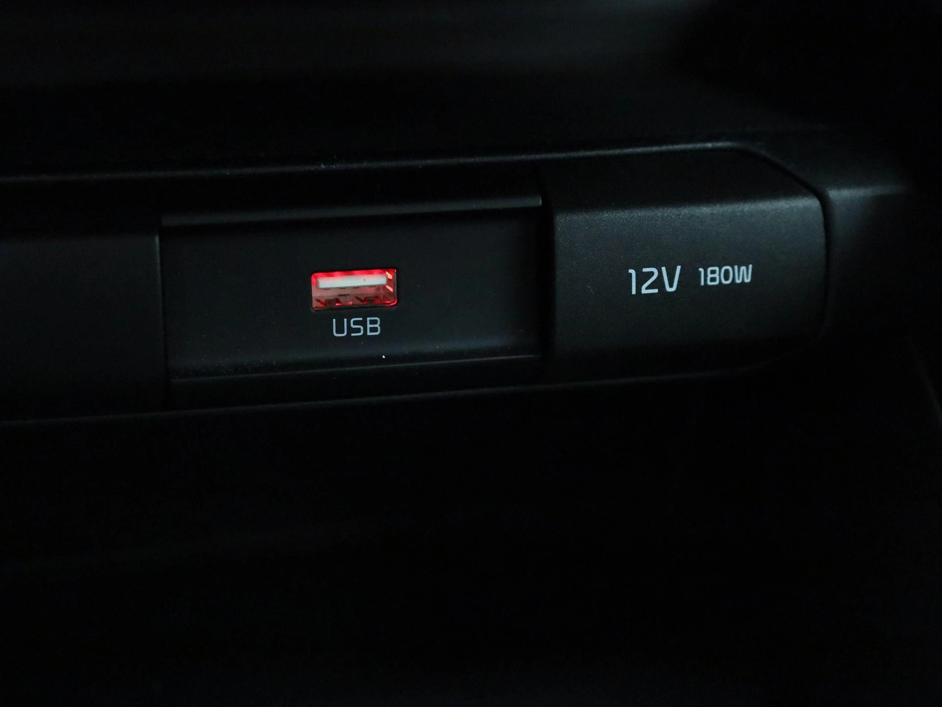 Kia-Stonic-image-24