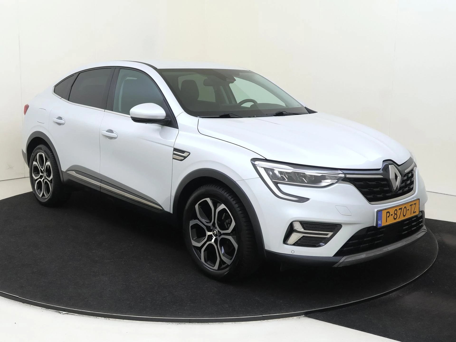 Renault Arkana 1.6 E-Tech Hybrid 145 Intens
