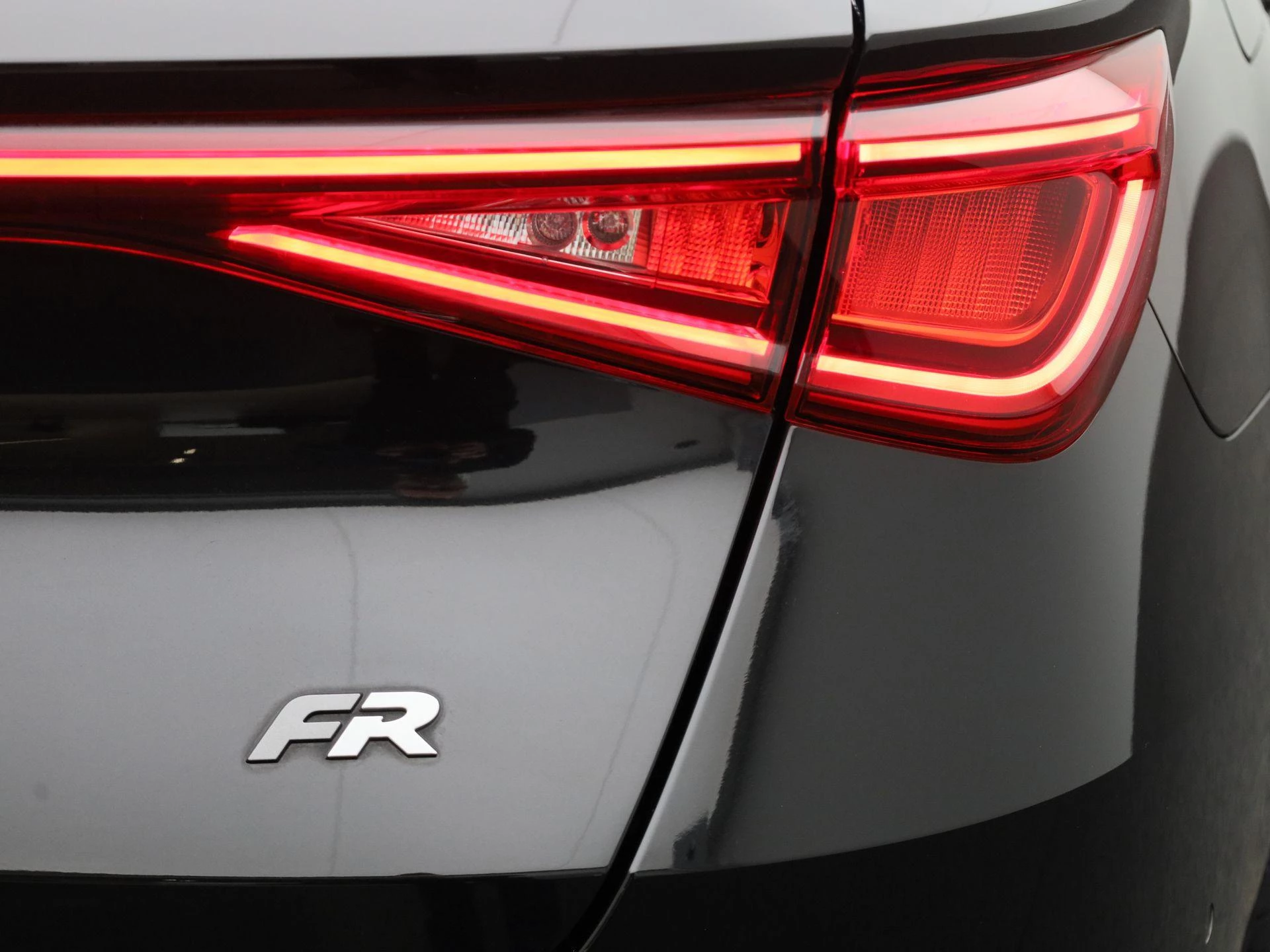 SEAT Leon Sportstourer 1.0 TSI FR Business Intense