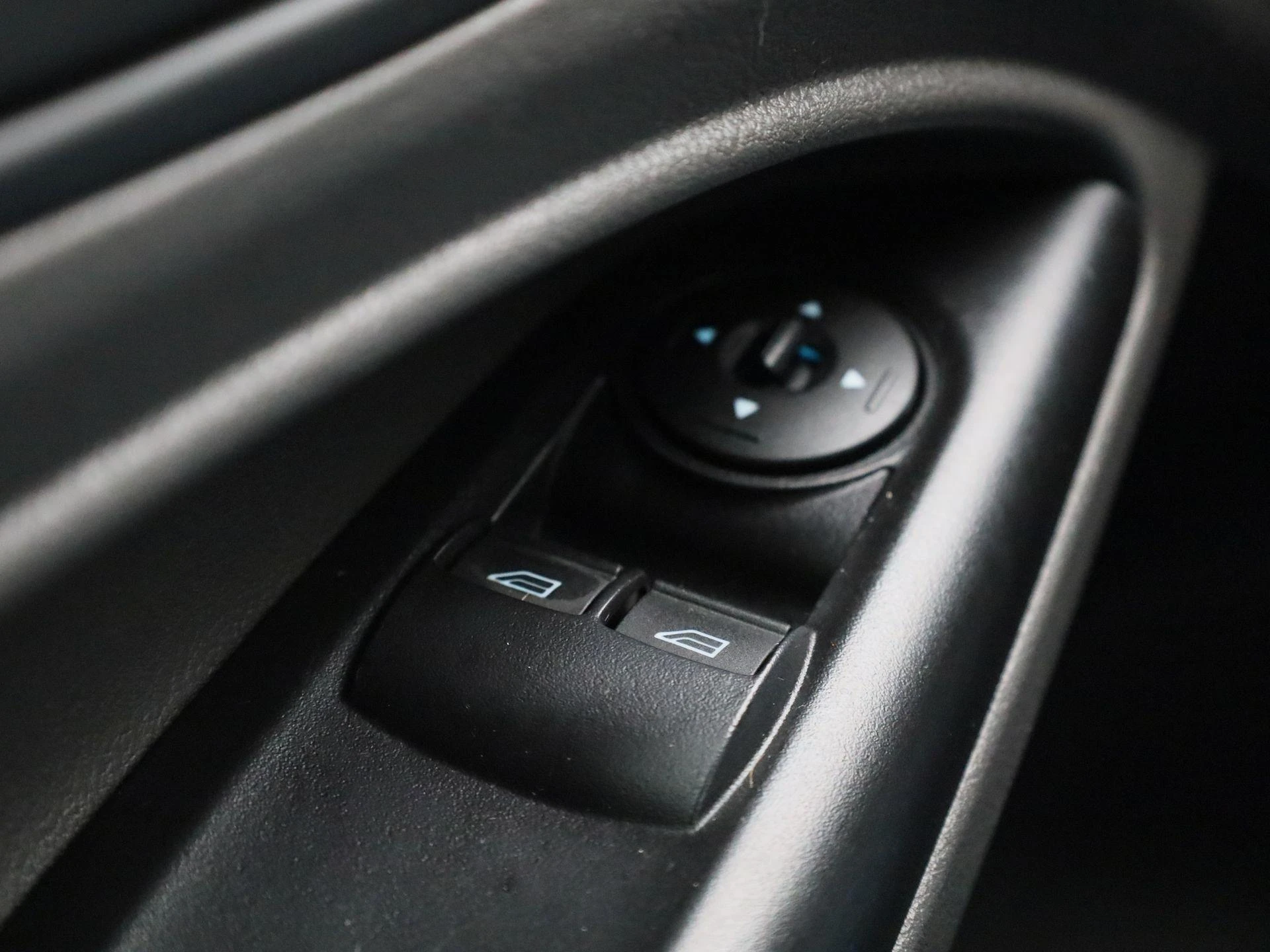 Ford-Transit Connect-image-30