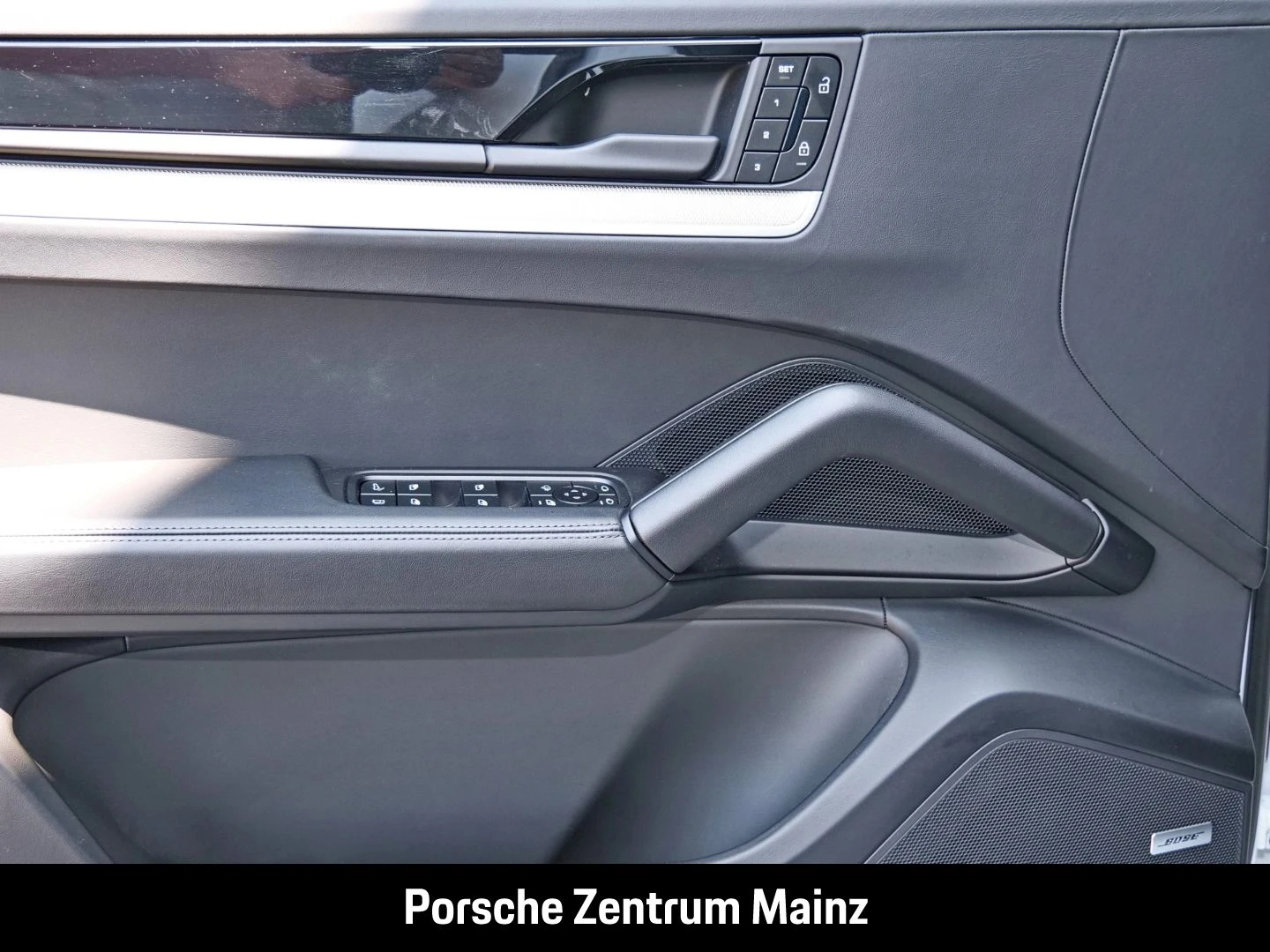 Porsche-Cayenne-image-29