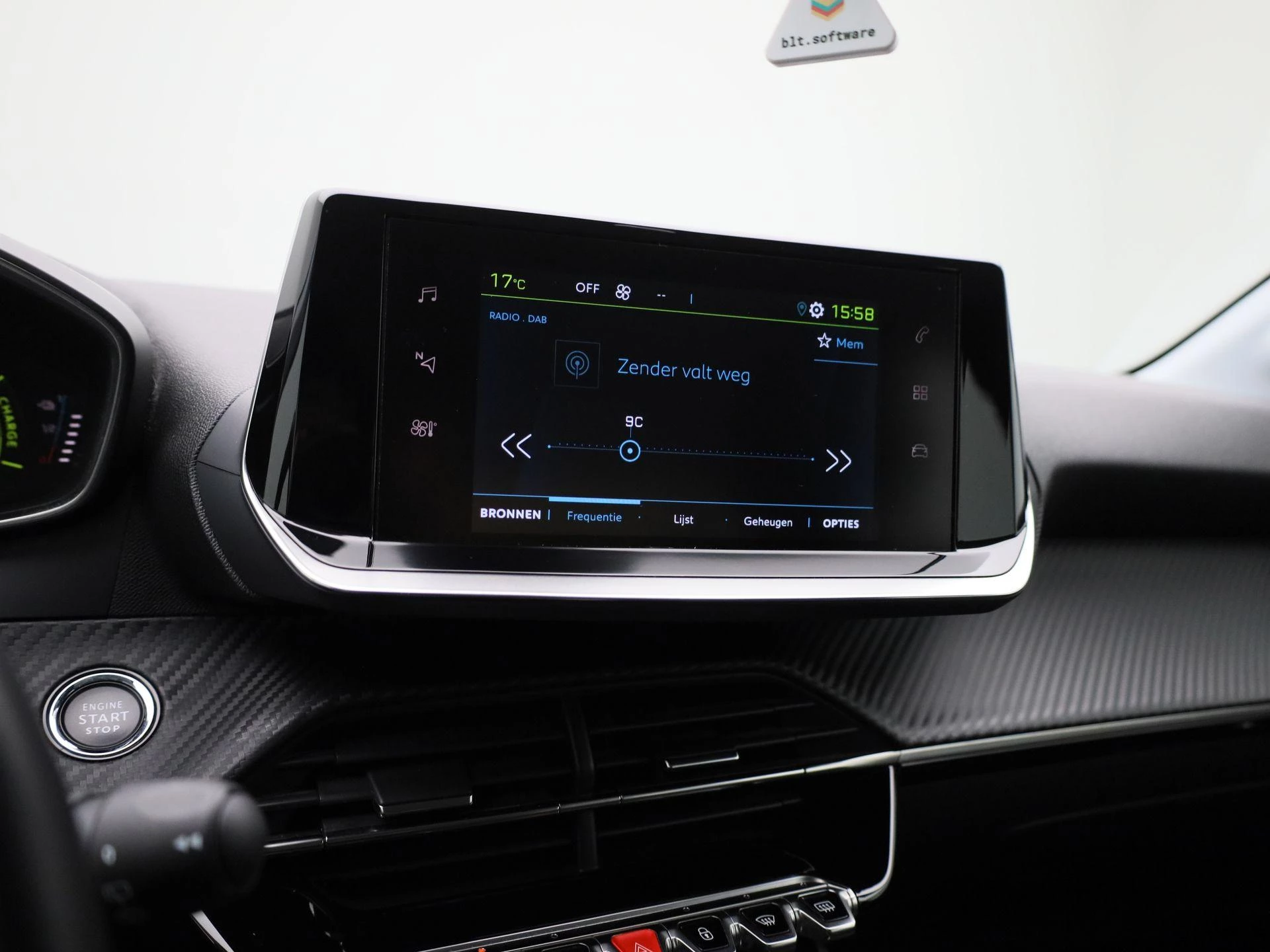 Peugeot-e-208-image-15