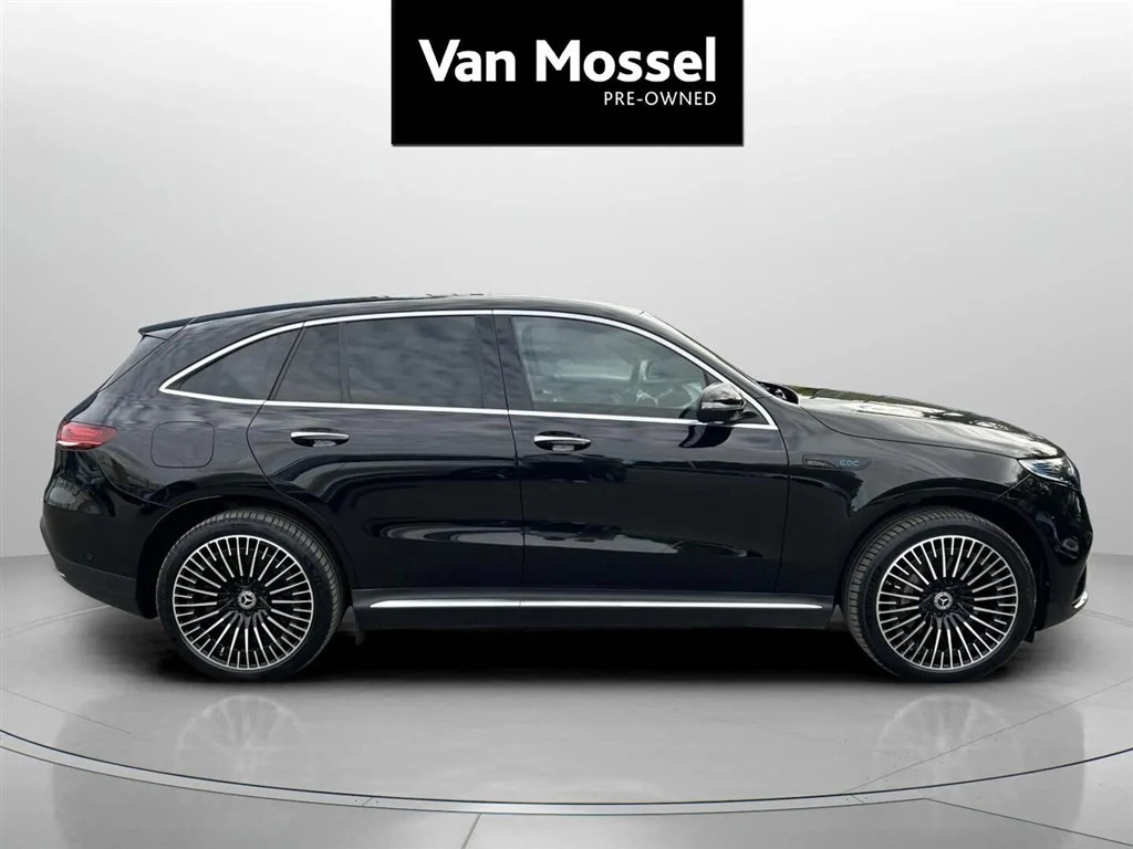 Mercedes-Benz-EQC-image-3