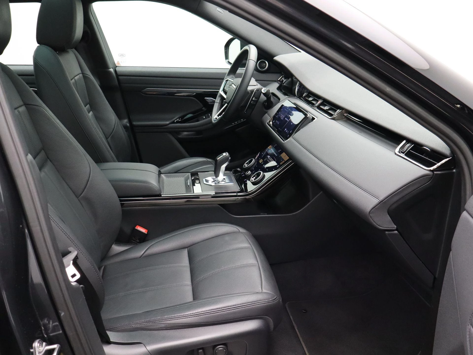 Land Rover-Range Rover Evoque-image-27