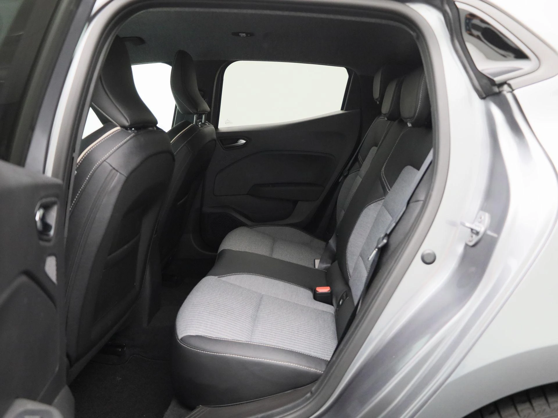 Renault-Clio-image-11
