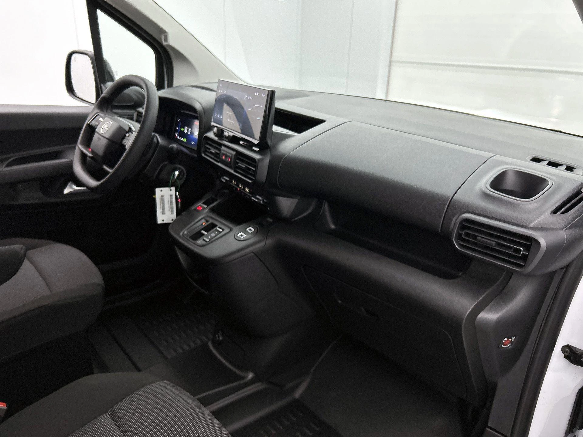 Opel-Combo-e-image-22