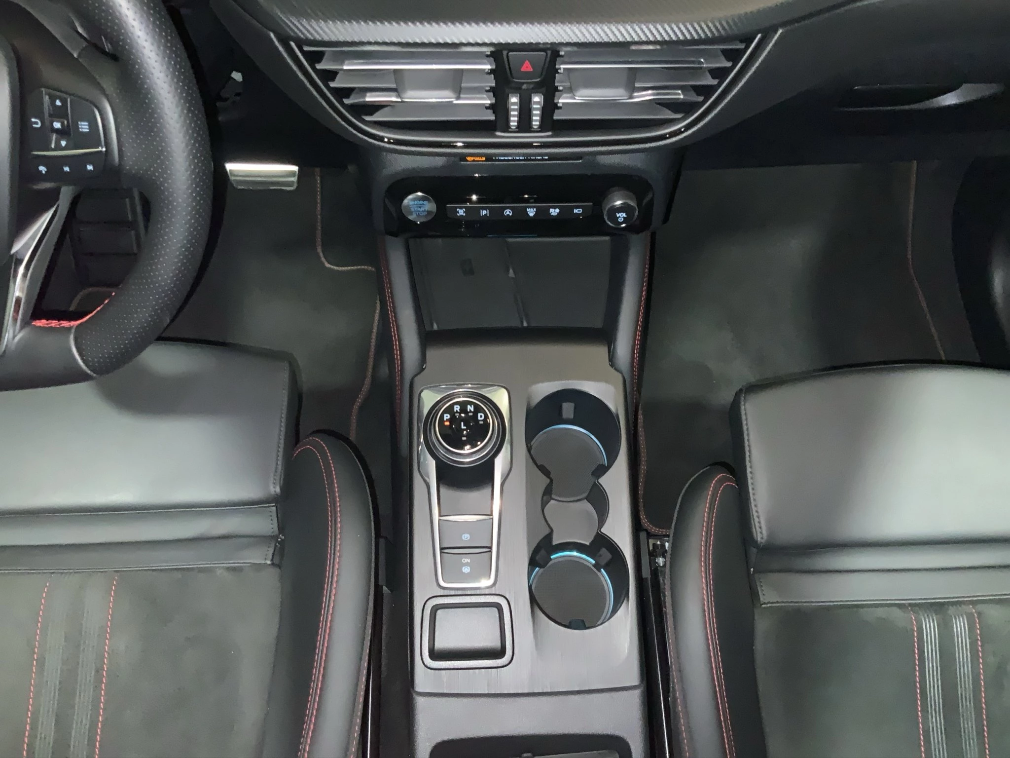 Ford Kuga ST-Line X Aut.*360GRAD*LED-MATRIX*NAVI*GRA*WINTER-PKT.