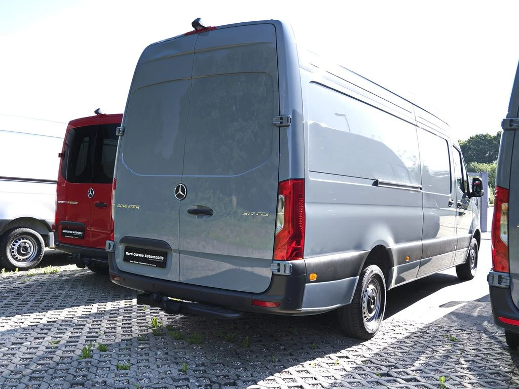 Mercedes-Benz-Sprinter 317-image-5