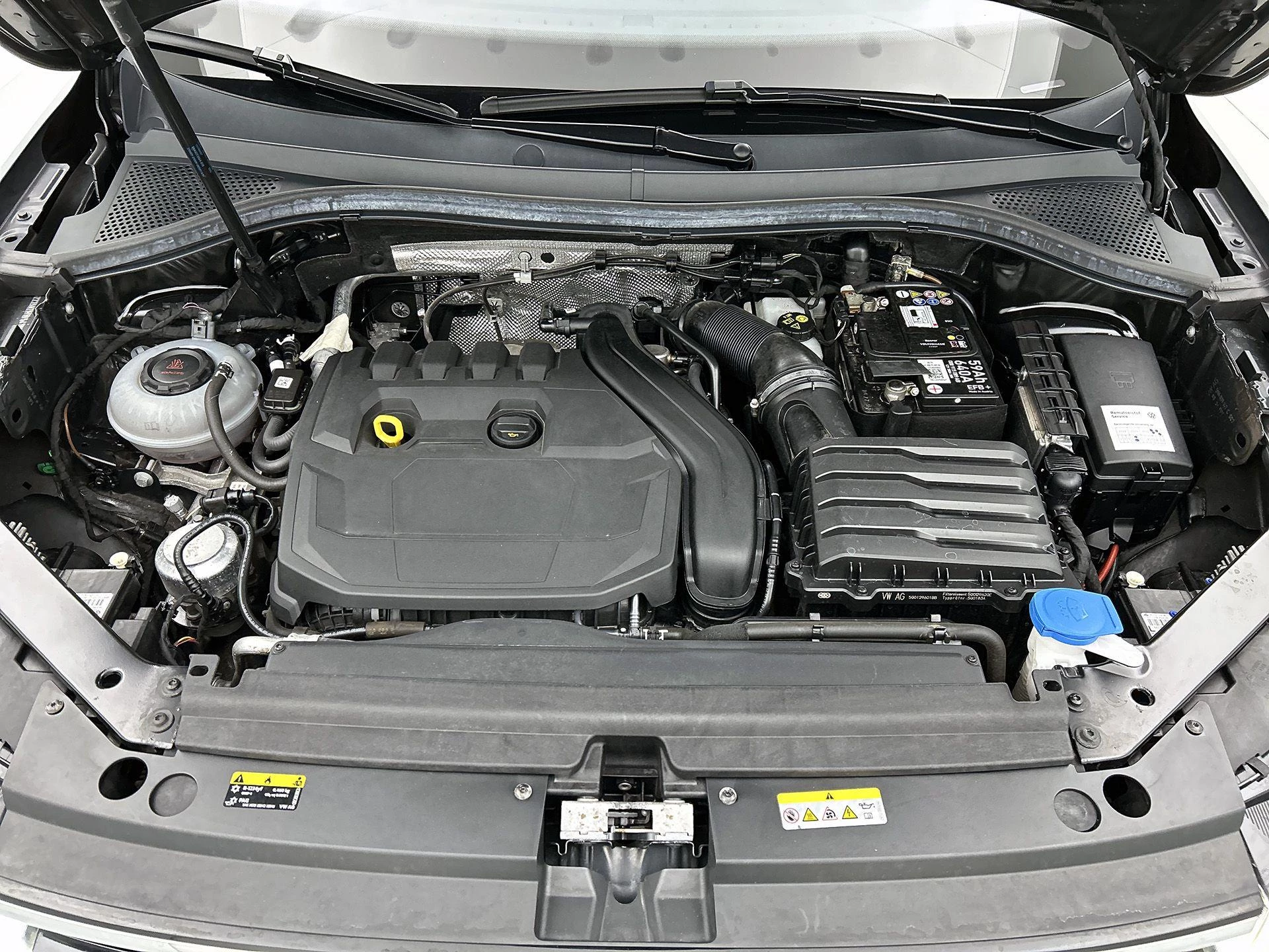 Volkswagen Tiguan 1.5 TSI R-Line Business+