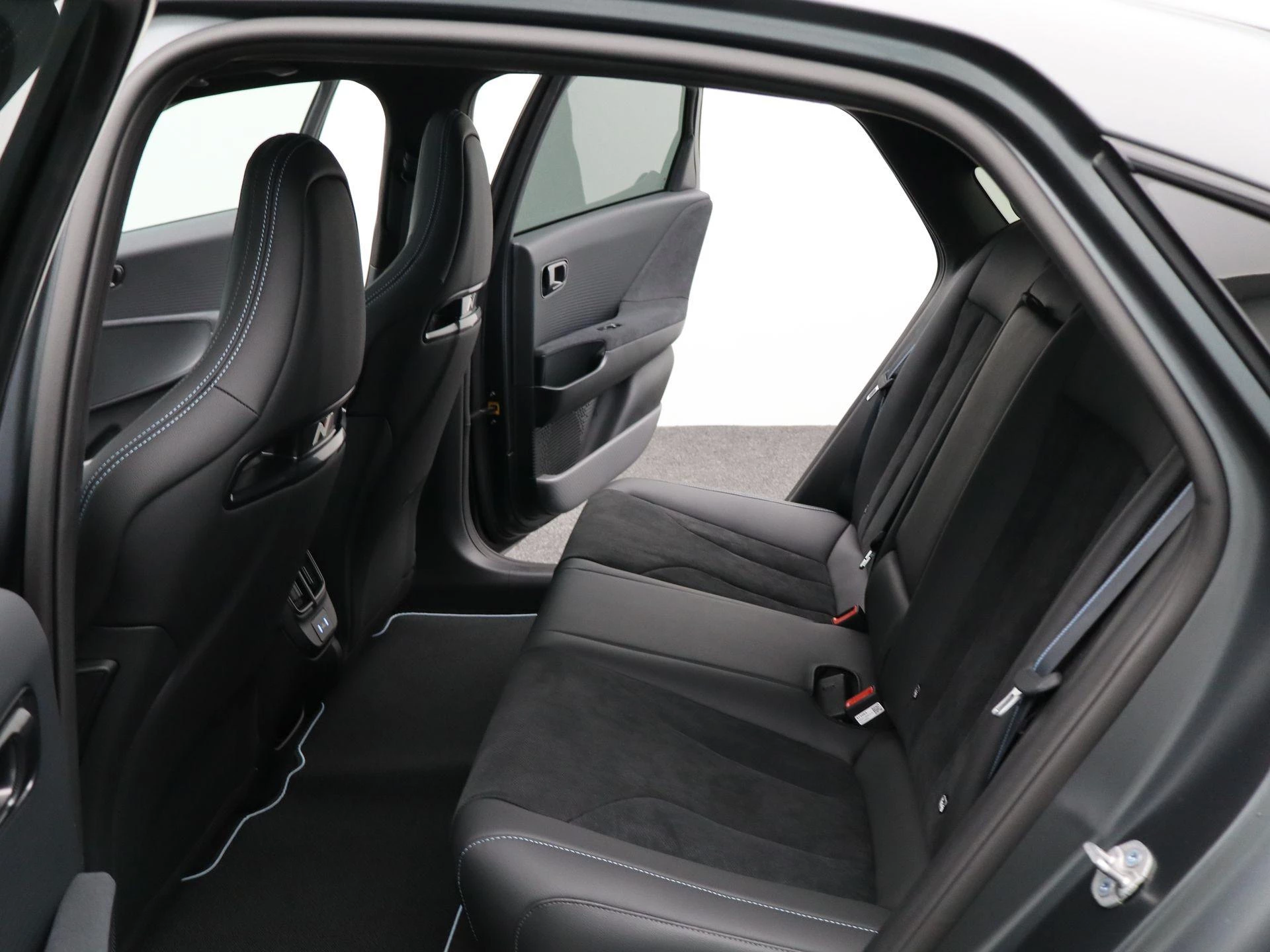 Hyundai-IONIQ 6-image-11