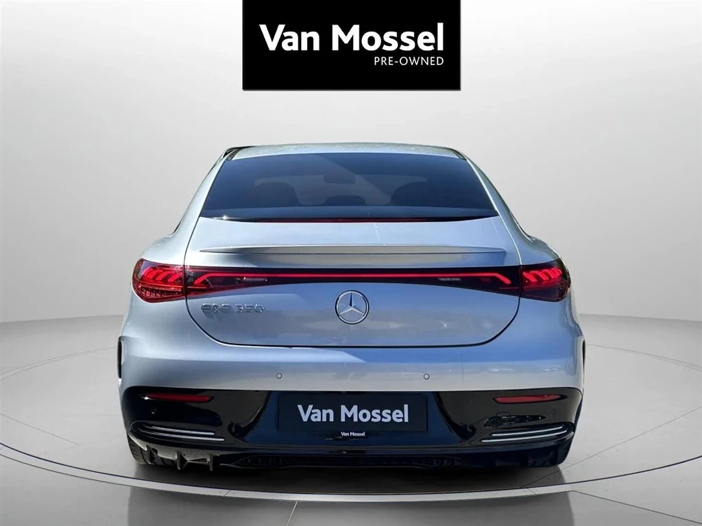 Mercedes-Benz-EQE-image-5