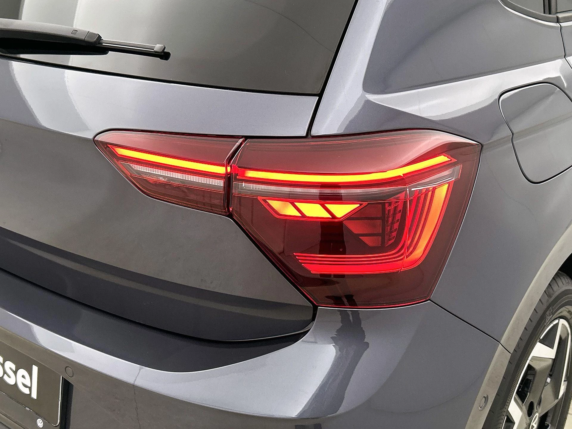 Volkswagen-Polo-image-12