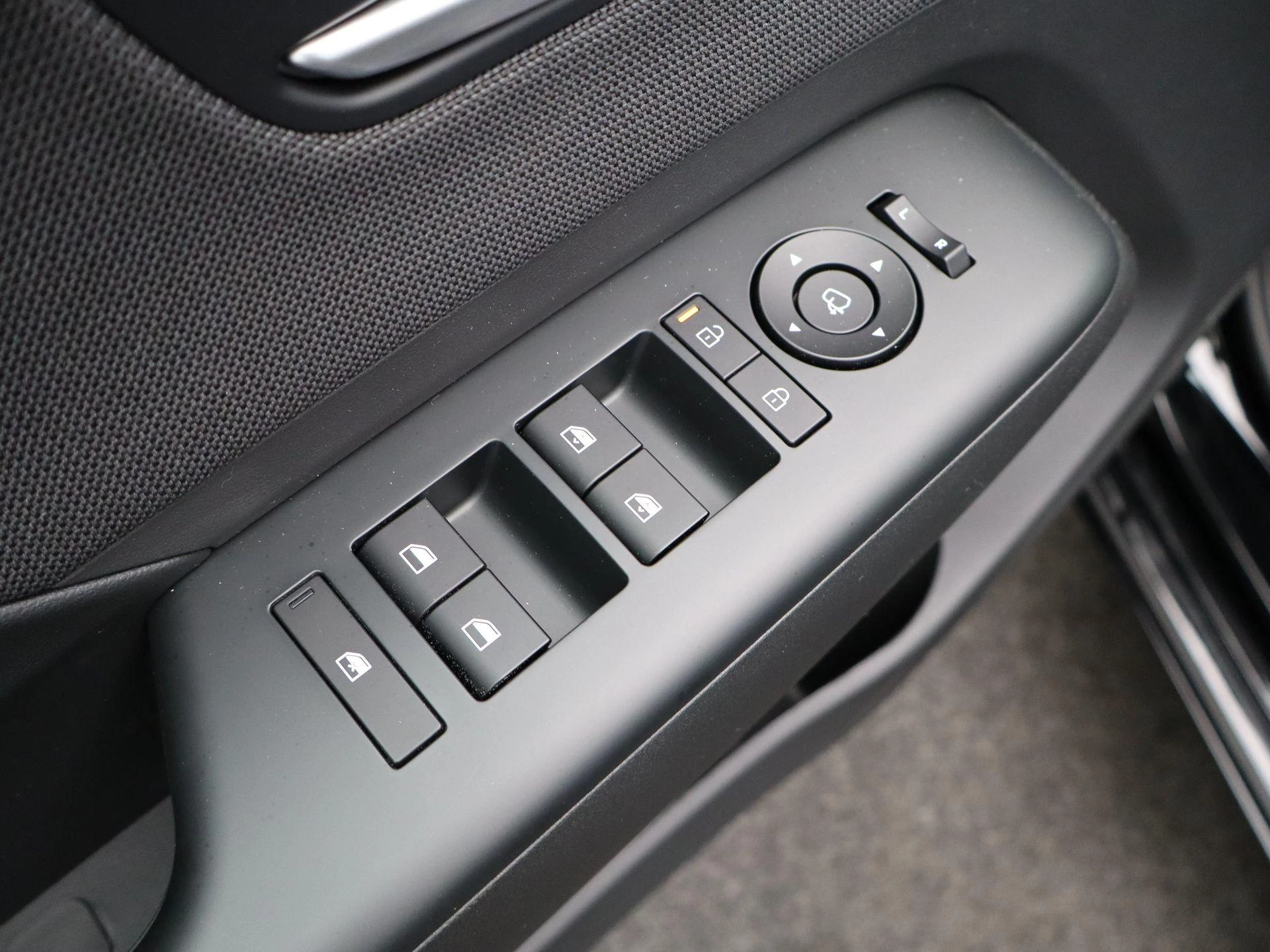 Hyundai-Kona-image-29