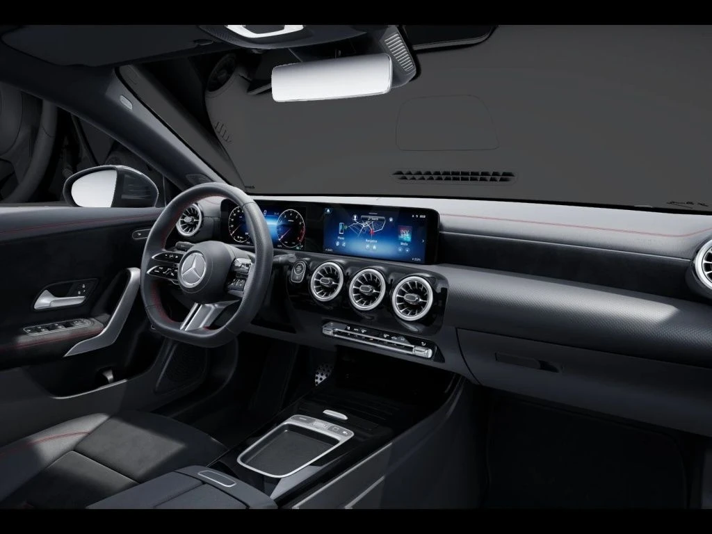 Mercedes-Benz-CLA 200-image-12