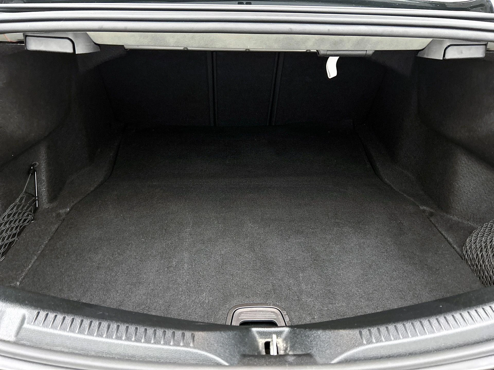 Mercedes-Benz-E-Klasse-image-27
