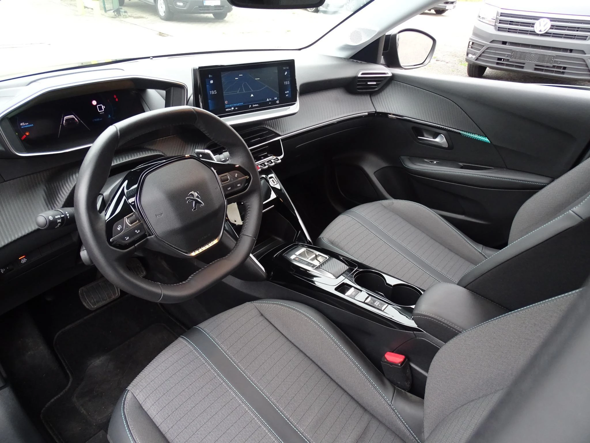 Peugeot 208 1.2 HYBRID 100 e-DSC6 Allure
