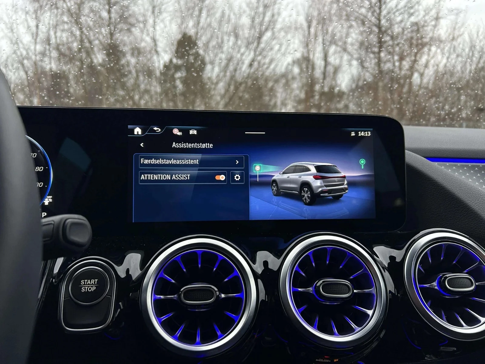 Mercedes-Benz-EQA-image-21