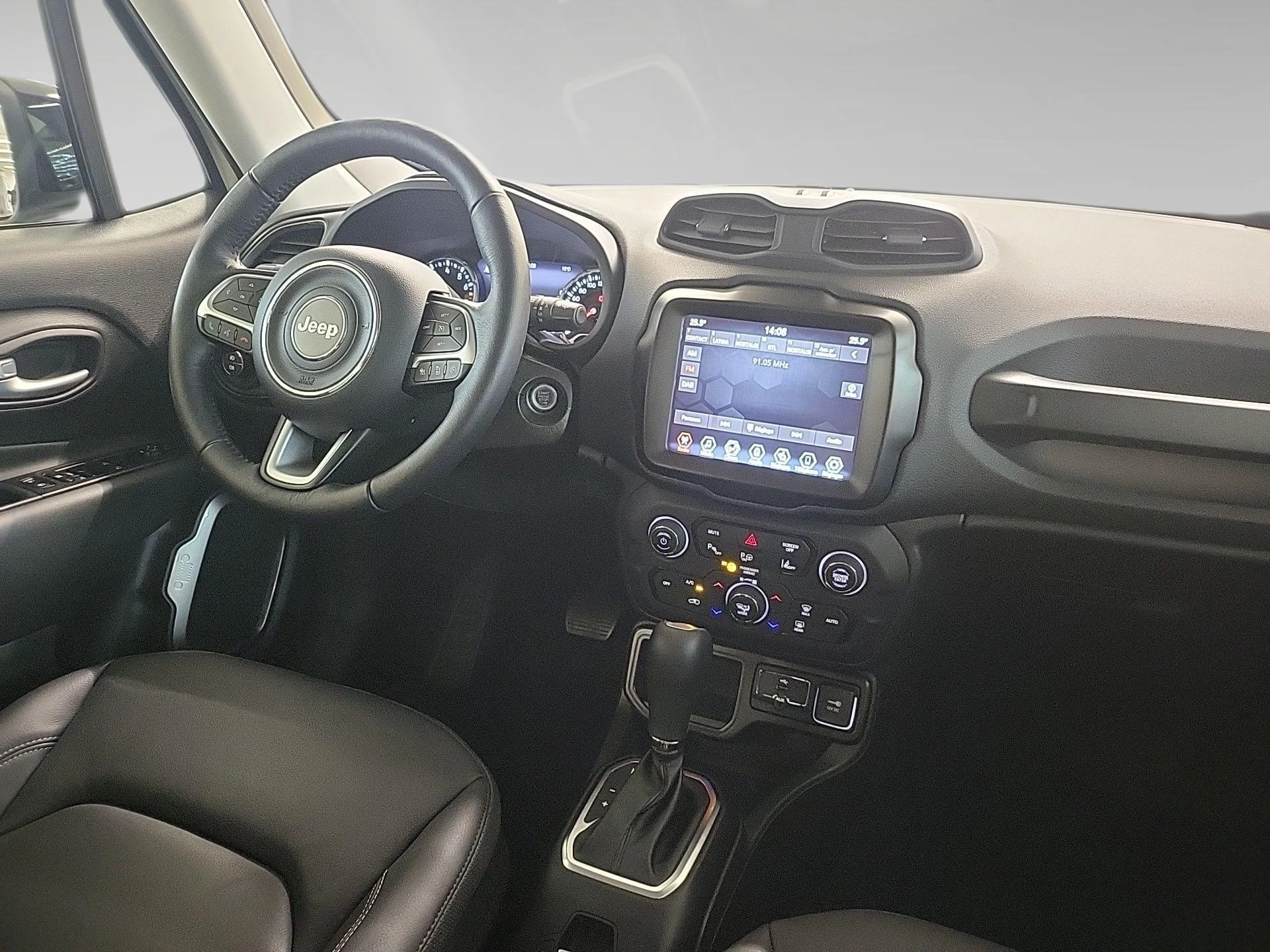 Jeep-Renegade-image-5