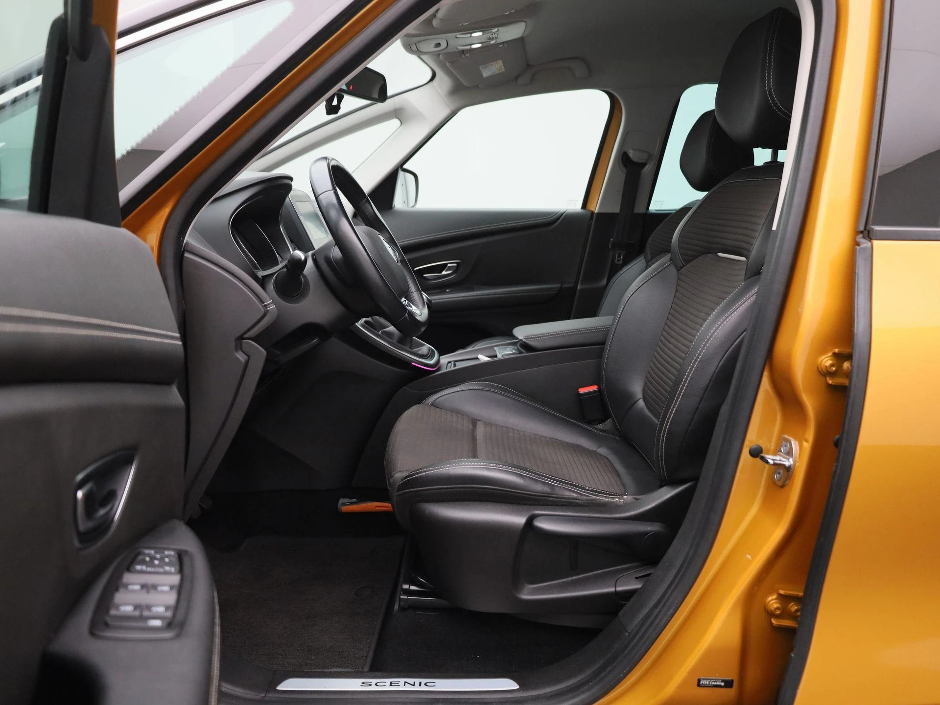 Renault-Scénic-image-10