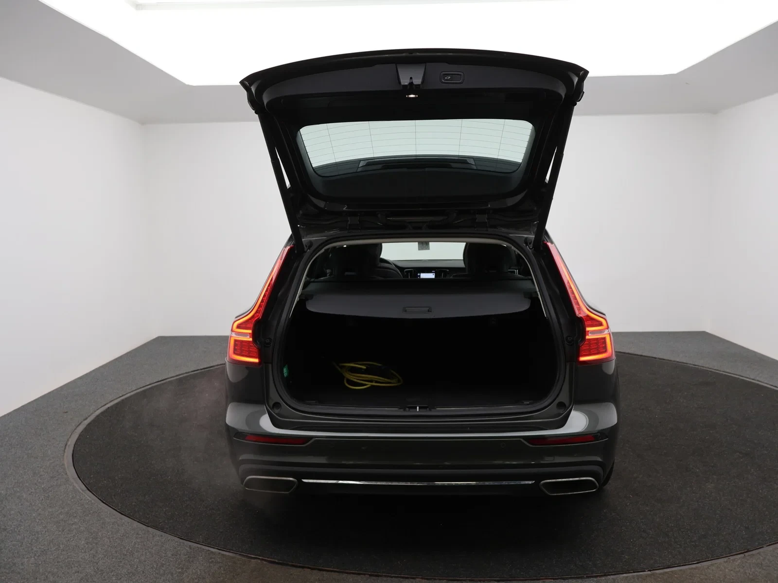 Volvo V60 Volvo V60 2.0 T8 PHEV AWD *AUTOMAAT*PANODAK*VIRTUAL COCKPIT*LEDER*SPORTZETELS*CRUISE*NAVI*APP-CONNEC
