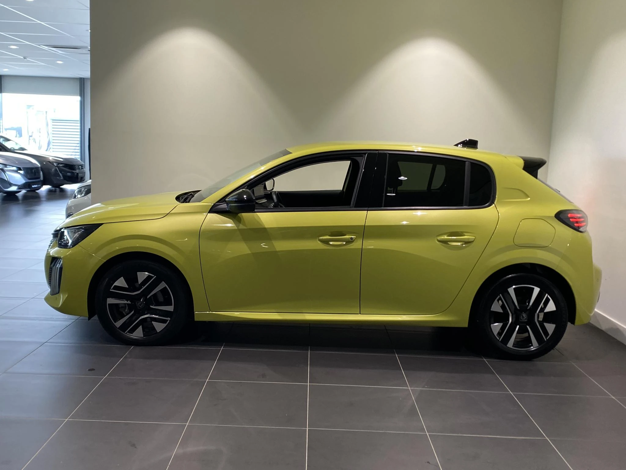 Peugeot-208-image-3