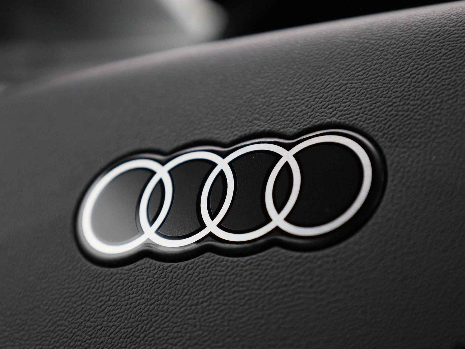 Audi-Q4 e-tron-image-30