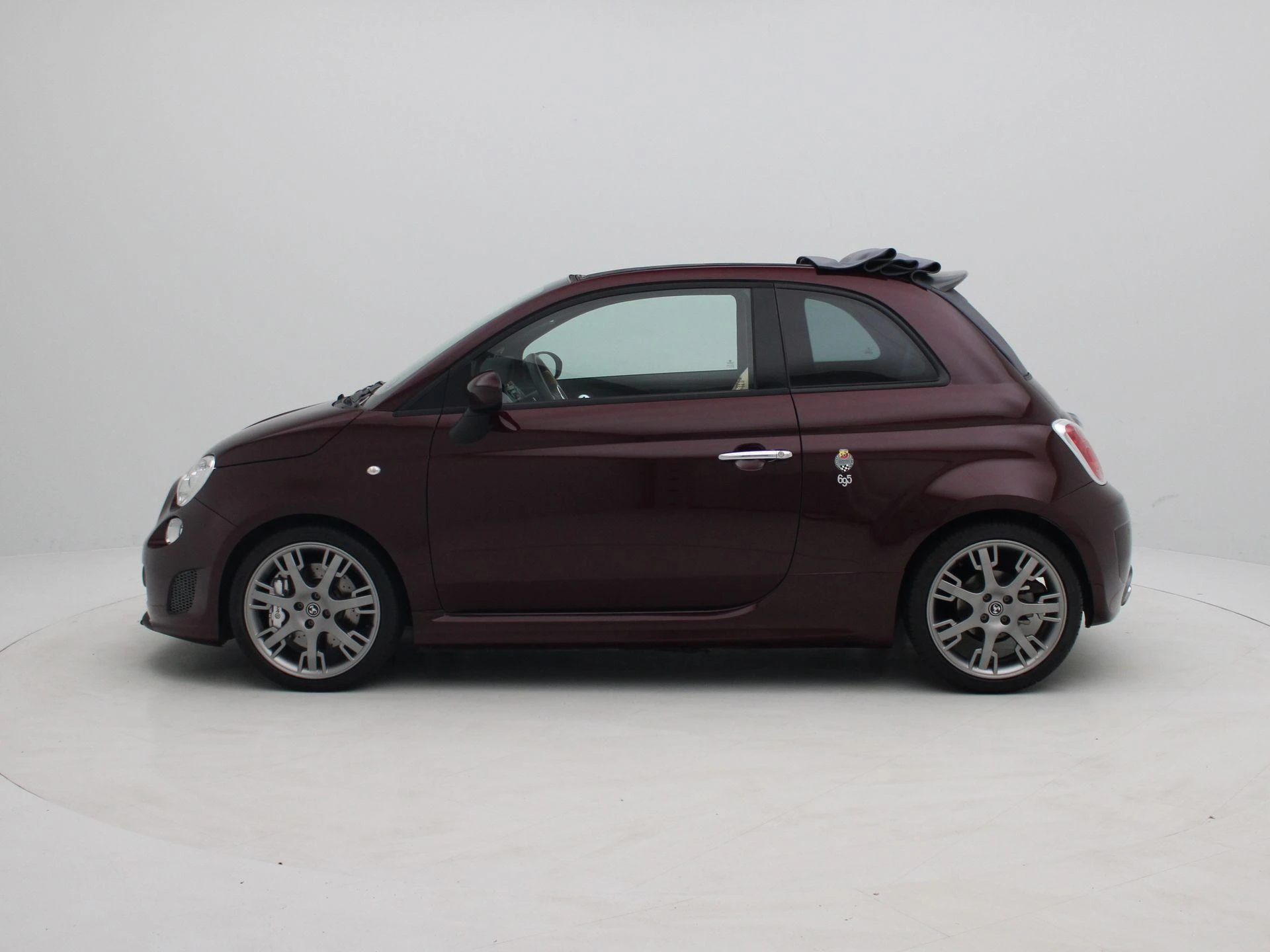 Abarth-695-image-3