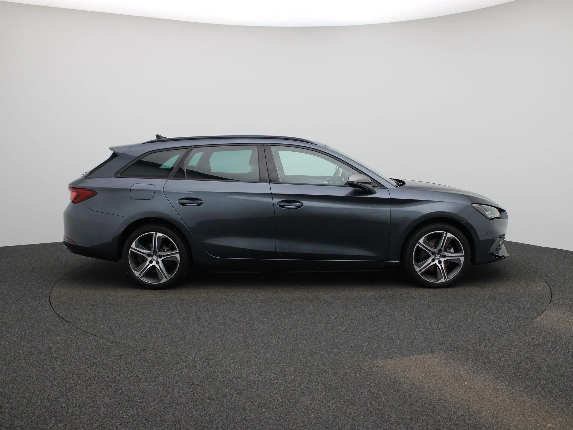 SEAT Leon Sportstourer 1.5 TSI e-Hybrid FR Business