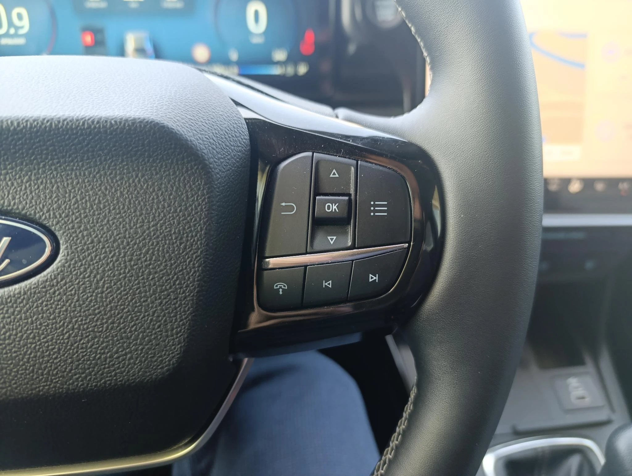 Ford-Puma-image-19