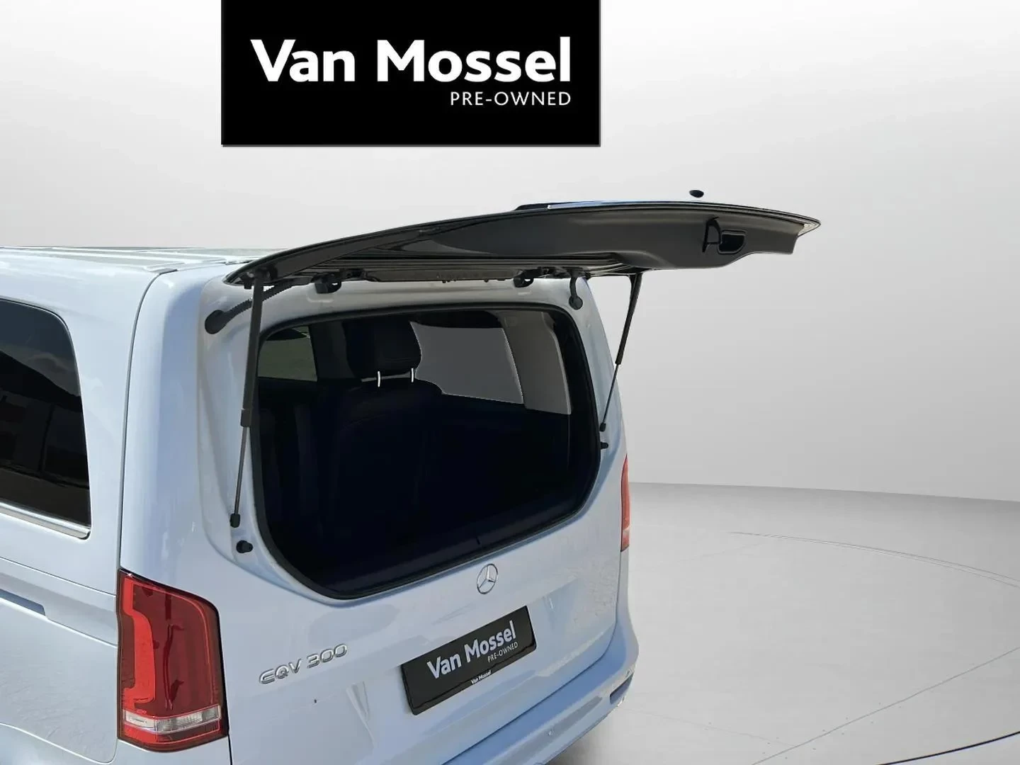 Mercedes-Benz-EQV-image-3