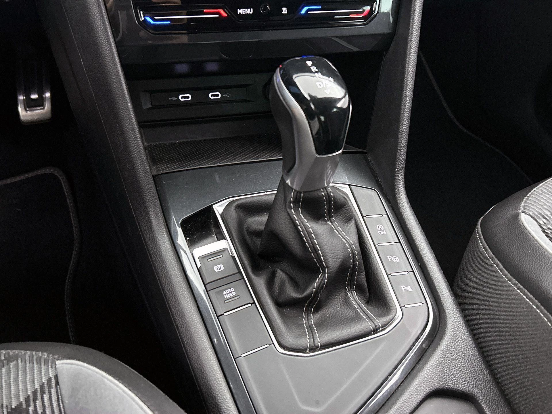 Volkswagen-Tiguan-image-35