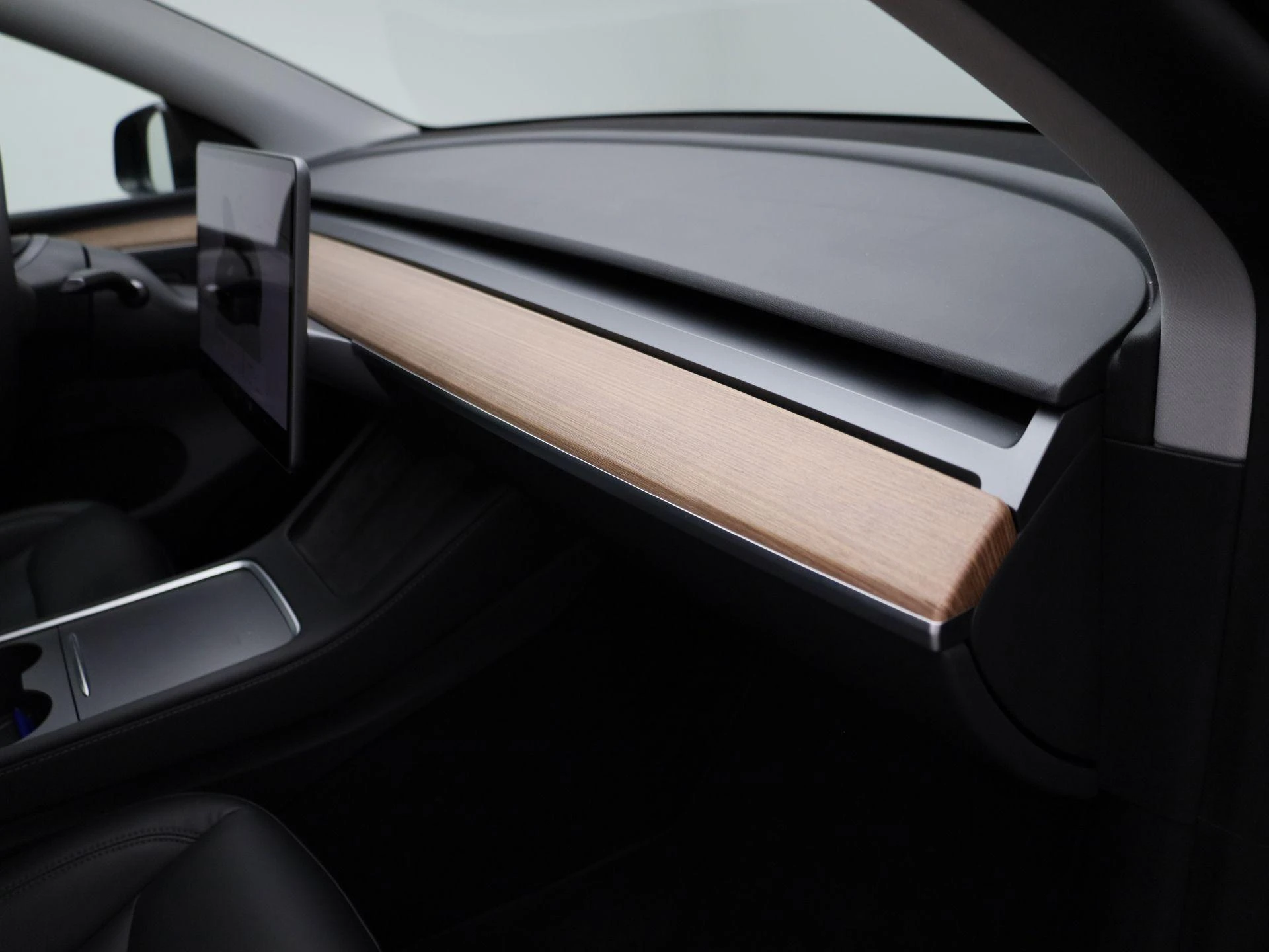 Tesla-Model Y-image-31