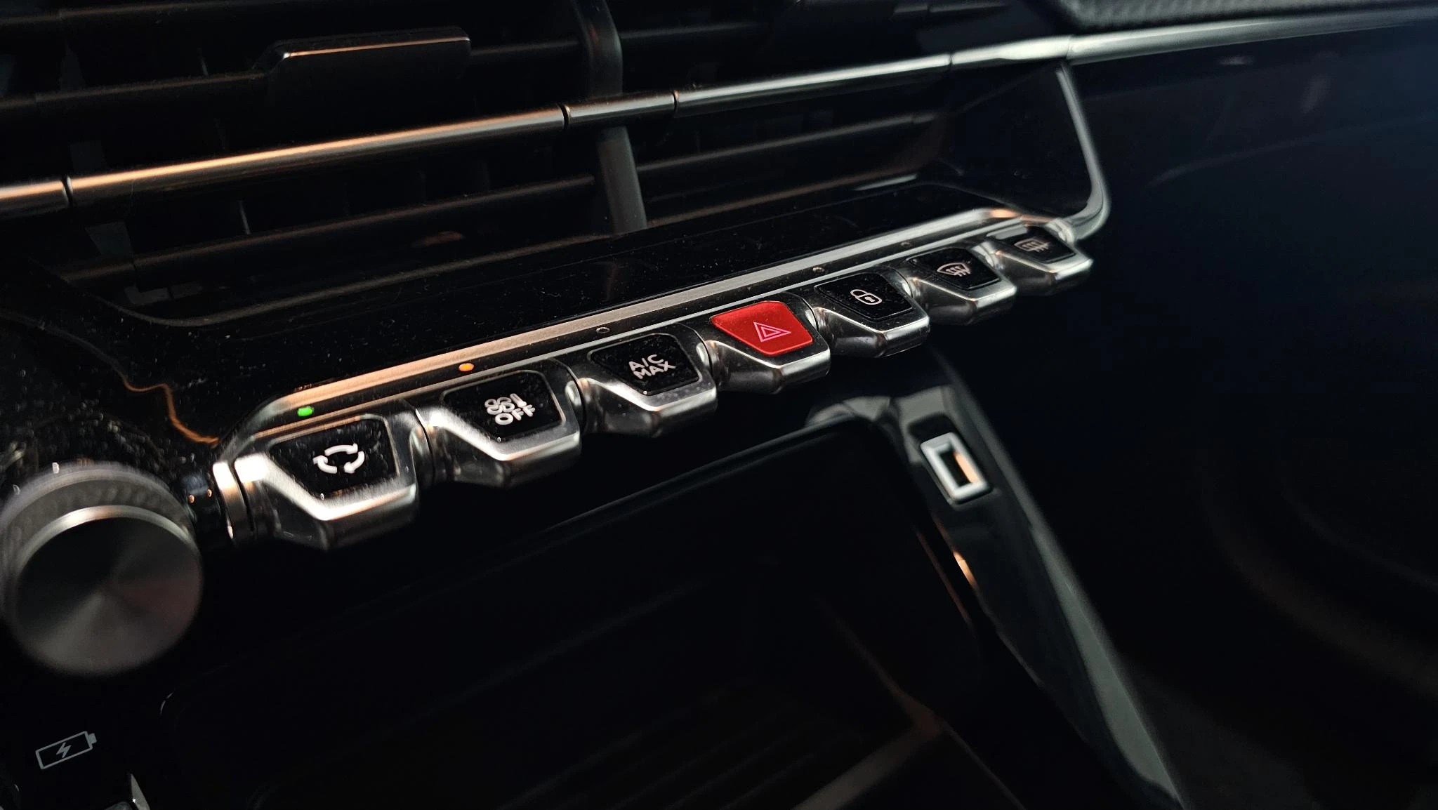 Peugeot-208-image-18