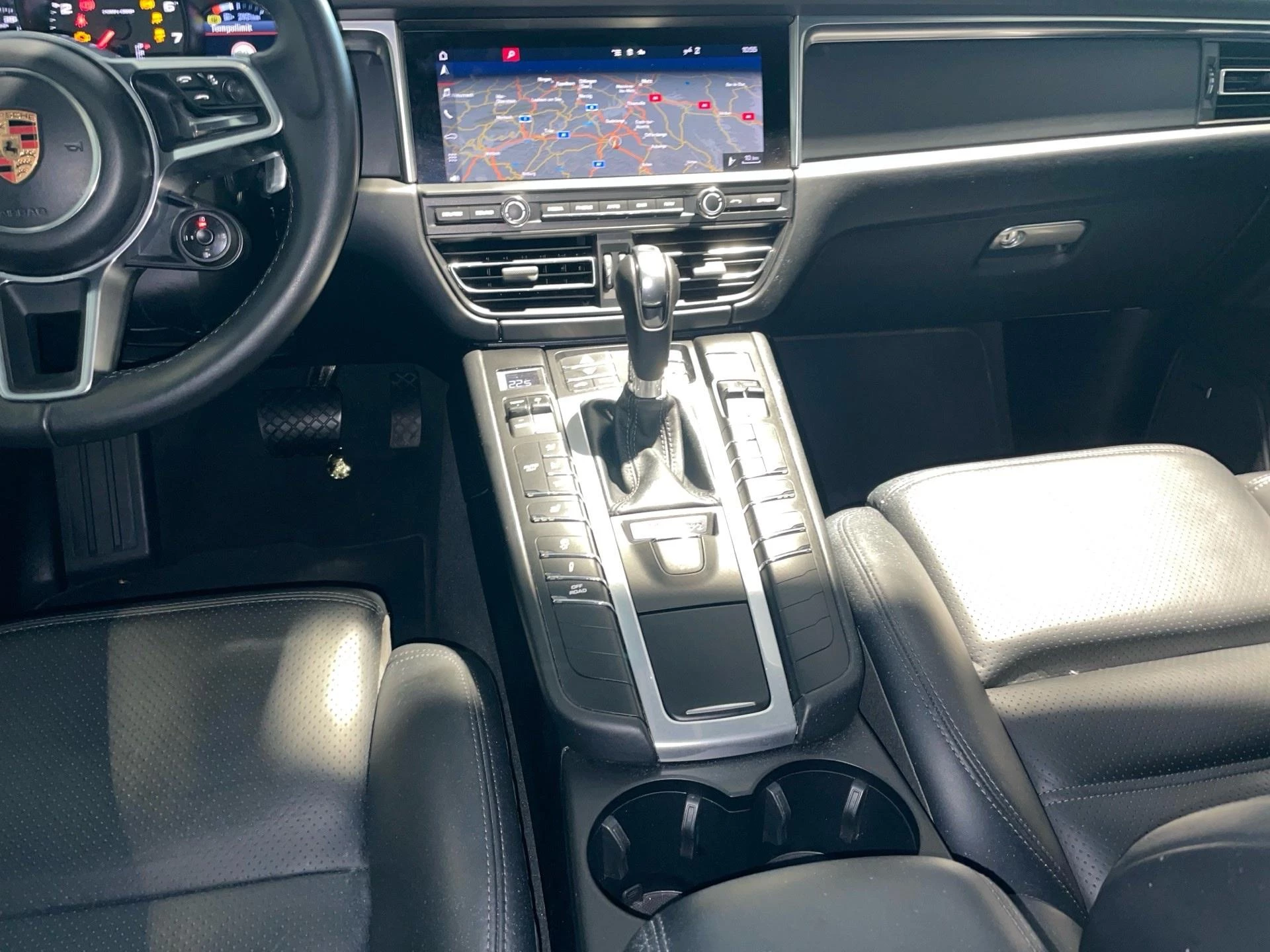 Porsche-Macan-image-9