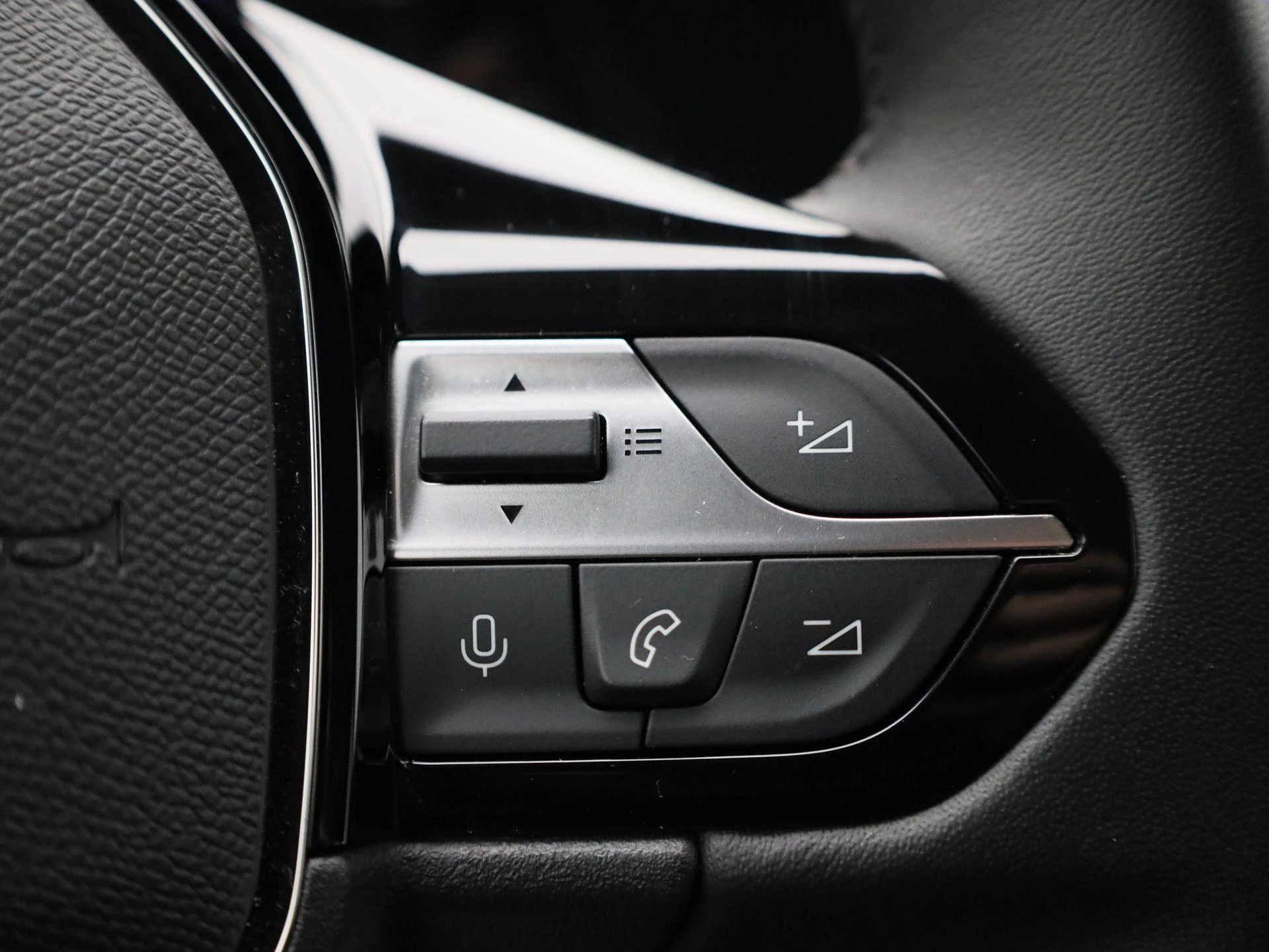 Peugeot-308-image-22