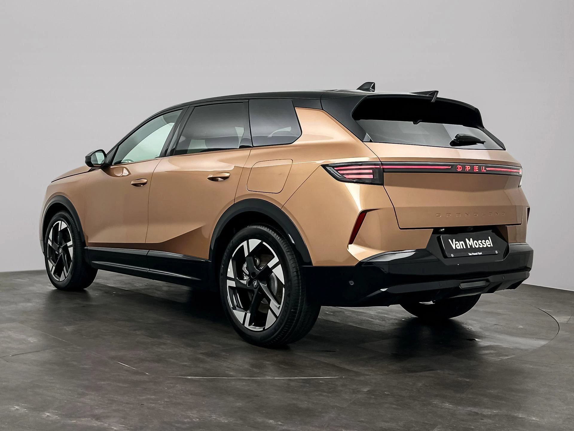 Opel-Grandland-image-2