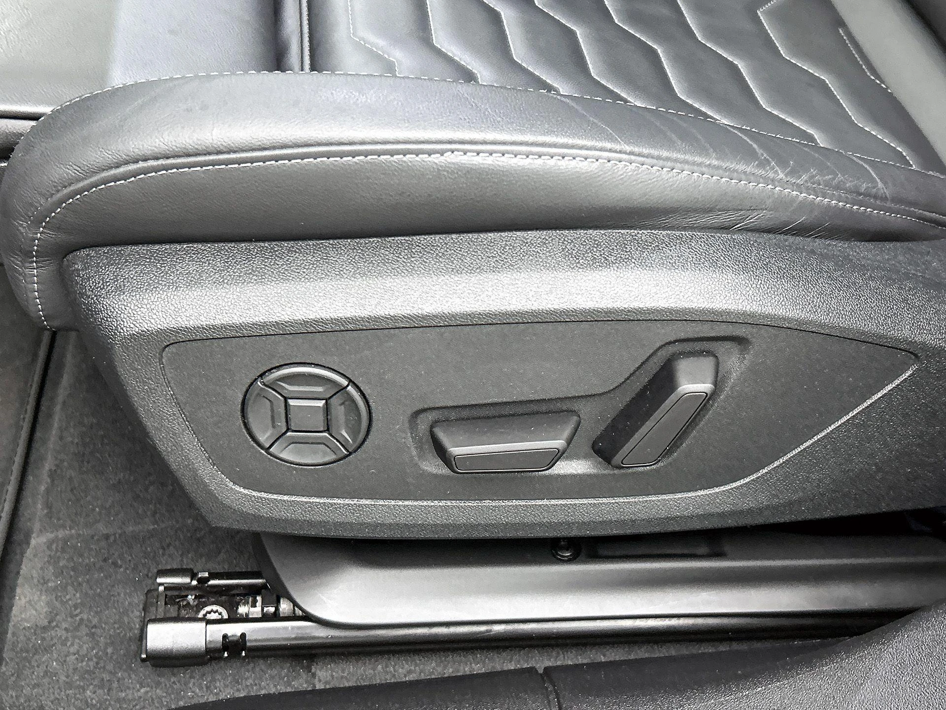 Audi A6 Avant e-tron S edition 83 kWh