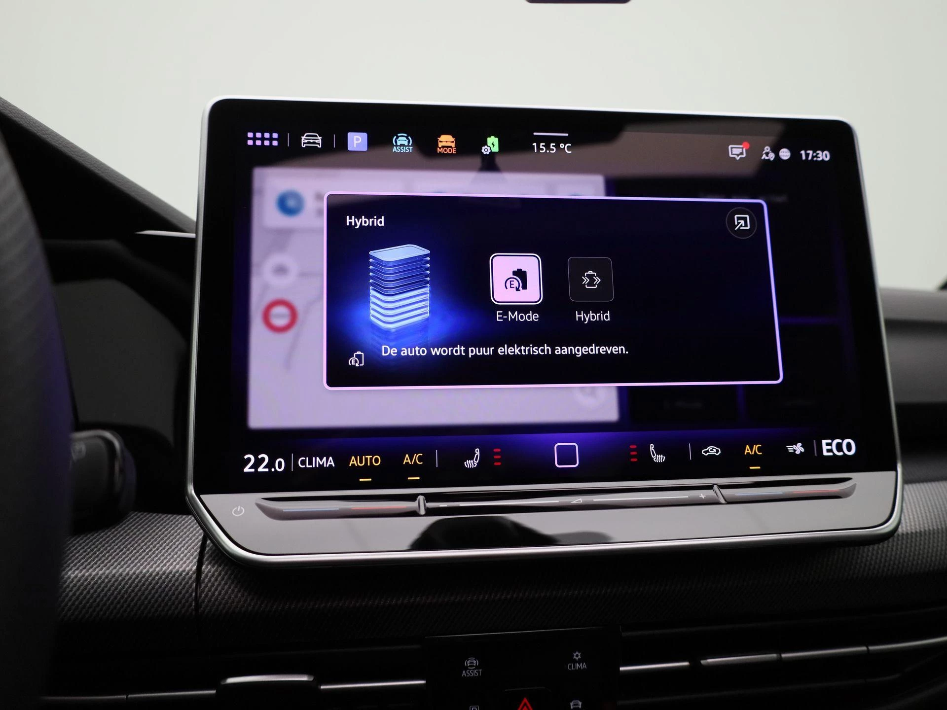 Volkswagen-Golf-image-25