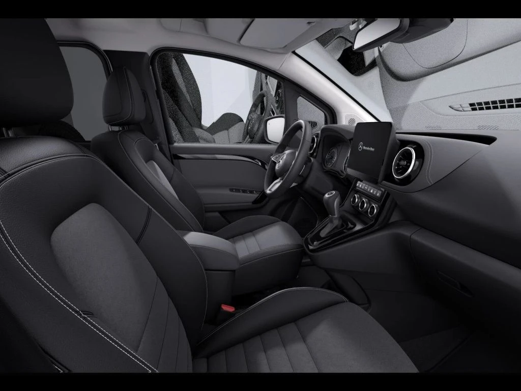 Mercedes-Benz-EQT 200-image-10