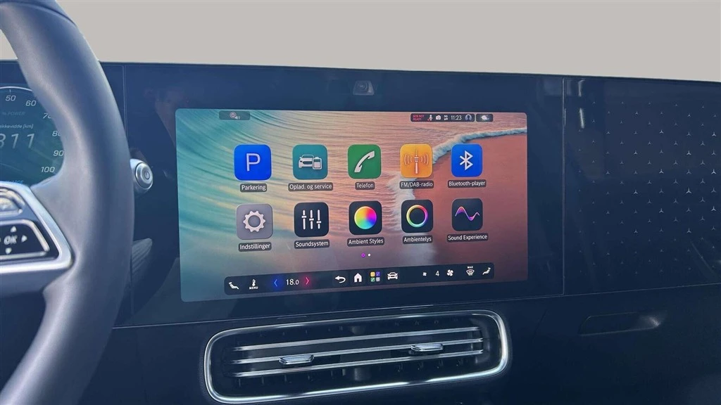 Mercedes-Benz-CLA-image-13