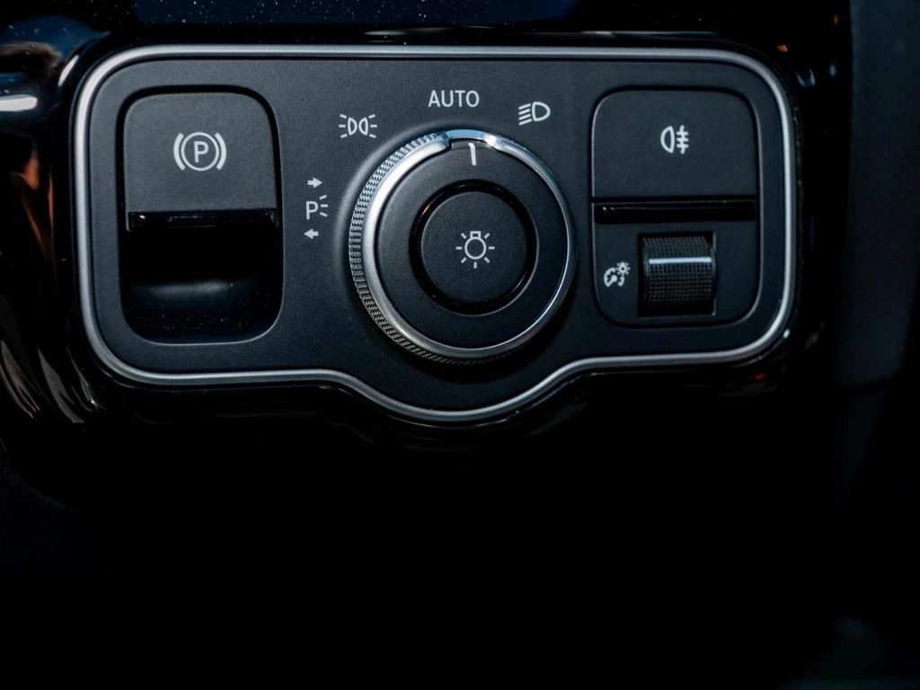 Mercedes-Benz-A-Klasse 200-image-14