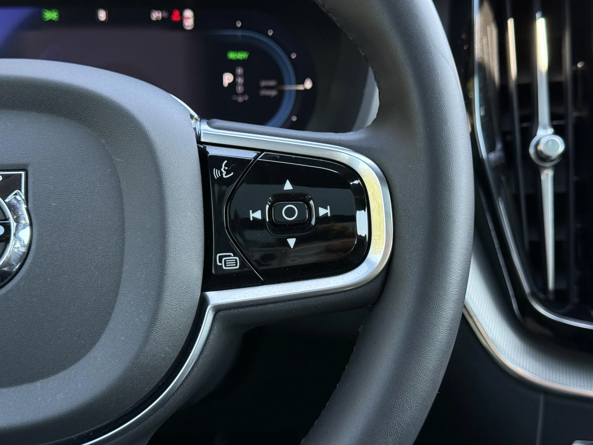 Volvo XC60 T6 Plug-in Hybrid AWD Plus Black Edition