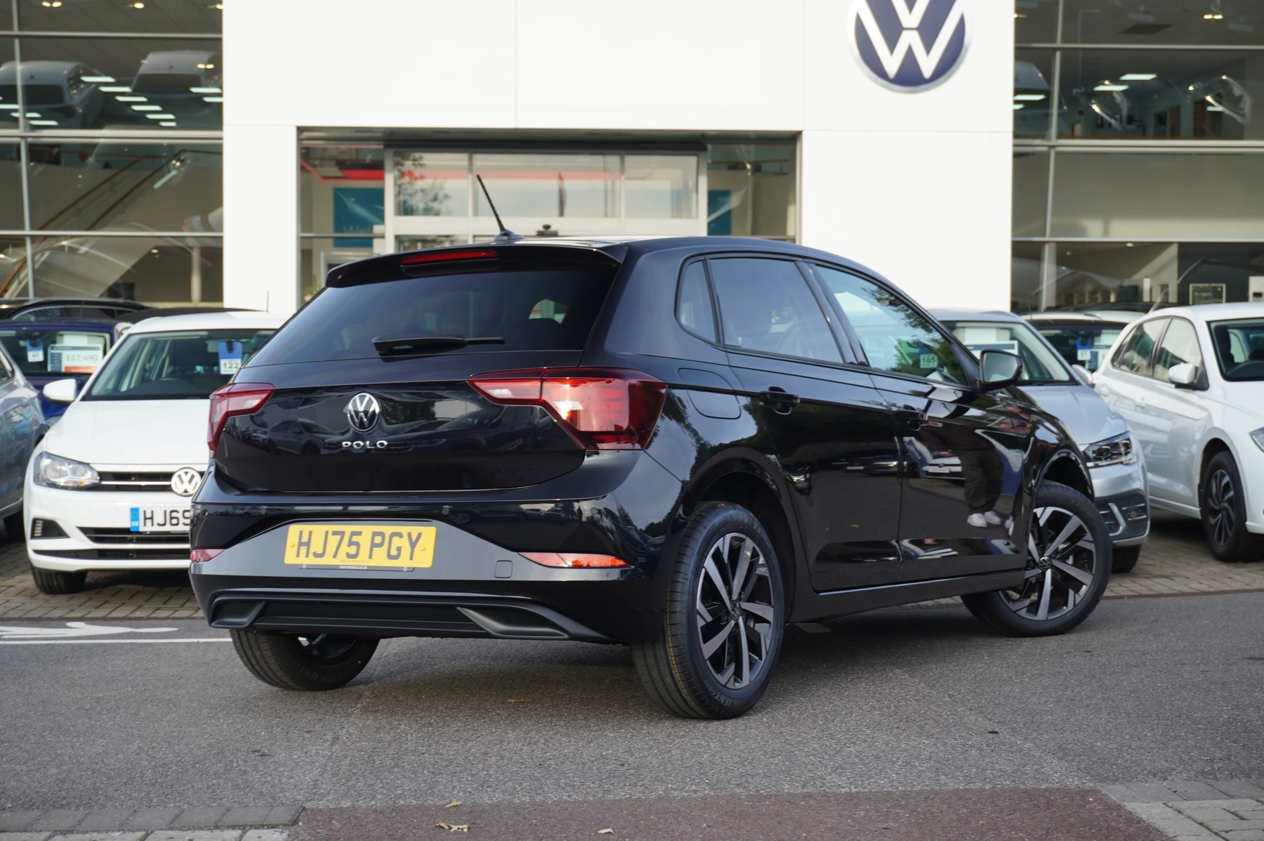 Volkswagen-Polo-image-14