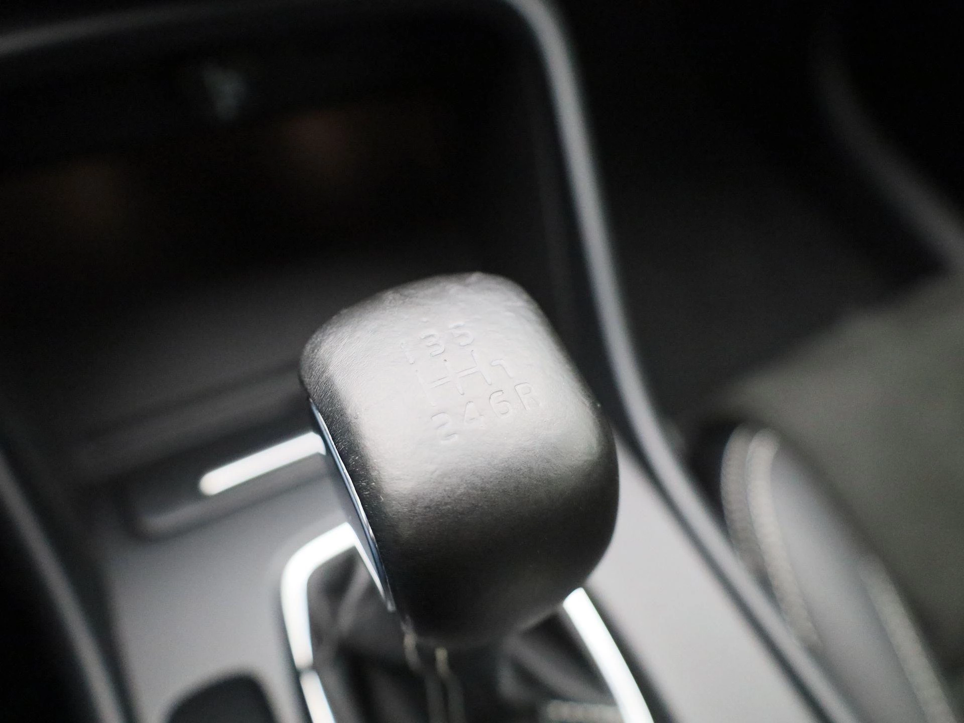 Volvo-XC40-image-22