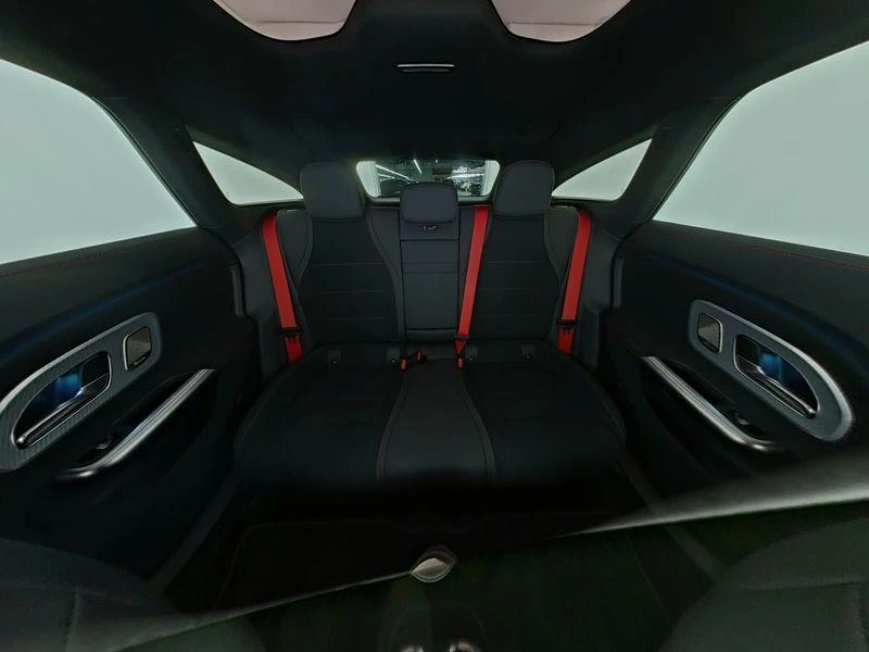 Mercedes-Benz-CLA-image-6