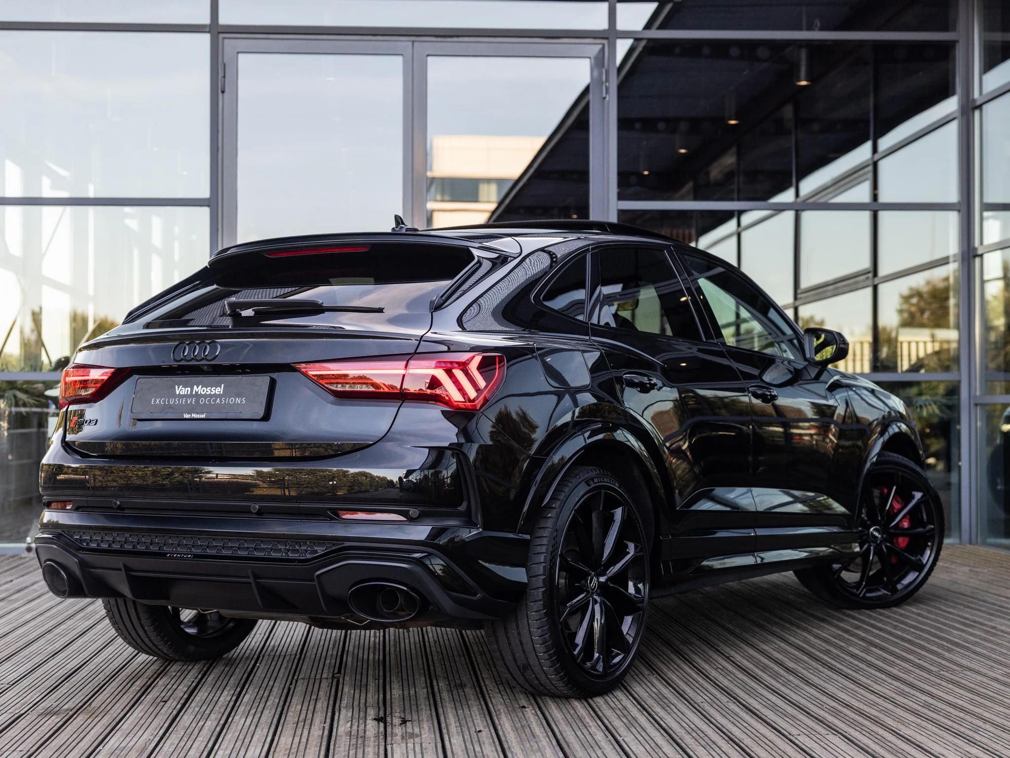 Audi-RSQ3-image-3