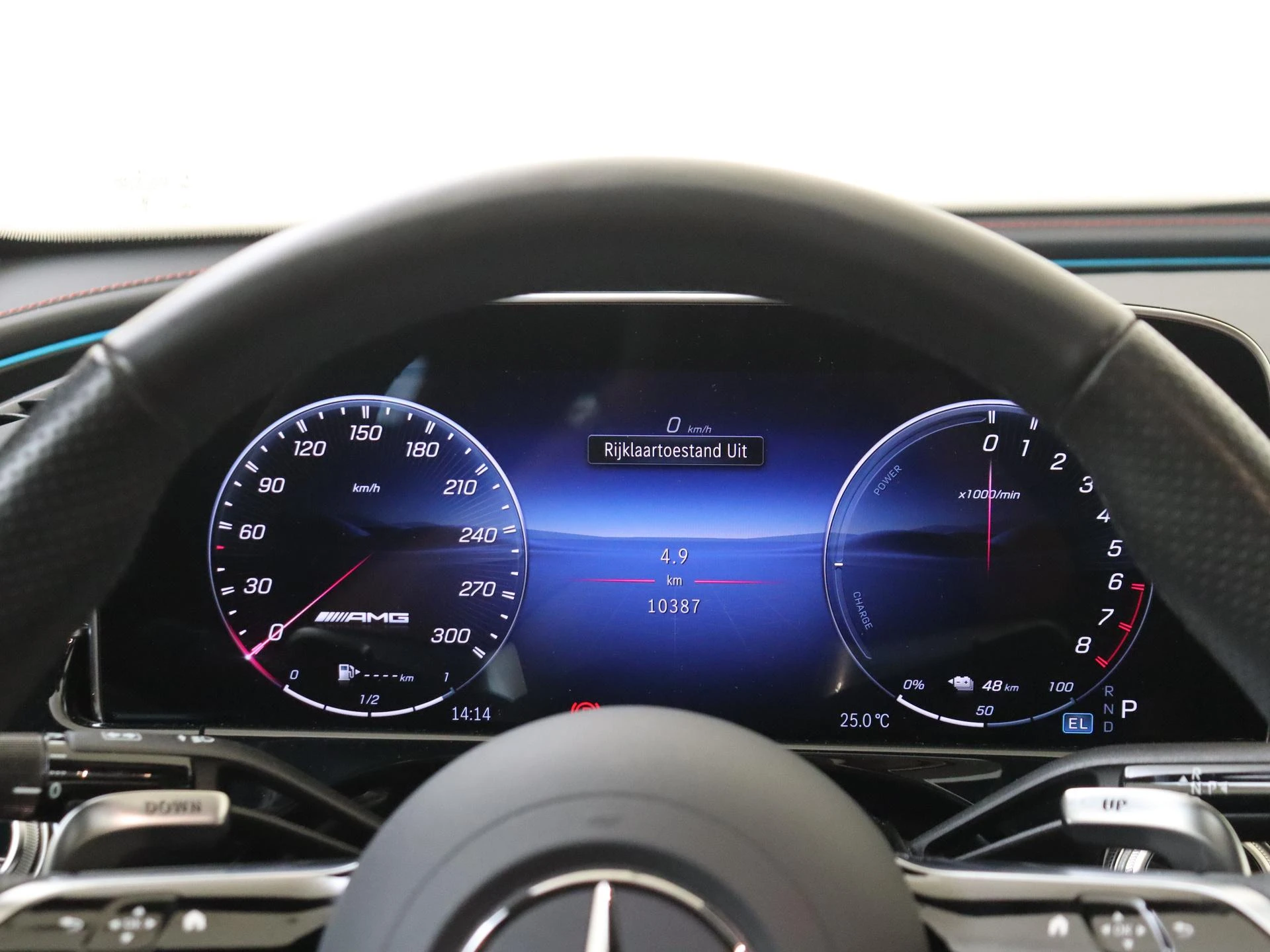 Mercedes-Benz-E-Klasse-image-12